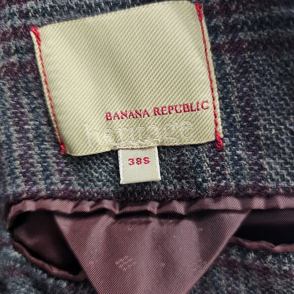 Banana Republic Gray and Red Plaid Blazer - Picture 11 of 11